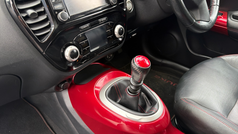 Nissan Juke 1.2 DiG-T Tekna 5dr Petrol Hatchback